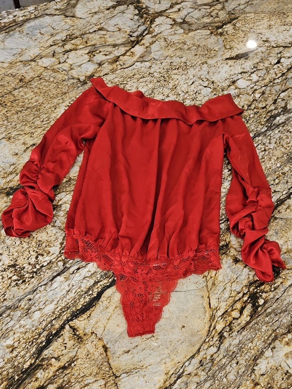 Mustard Seed Women's Red Off-Shoulder Lace Body Suit. Size M